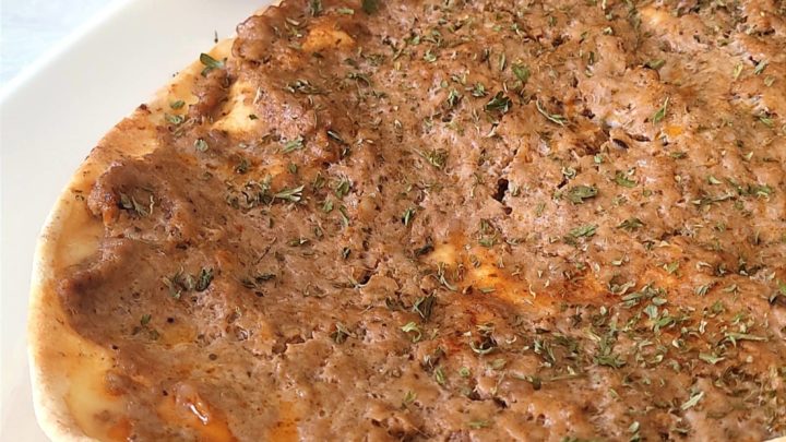 lahmajoun, armenian lahmajoun, turkish lahmajoun, how to make lahmajoun, lahmacun, turkish lahmacun, lahma bi aljeen, lebanese pizza, armenian pizza, turkish pizza, lahmajoun recipe,