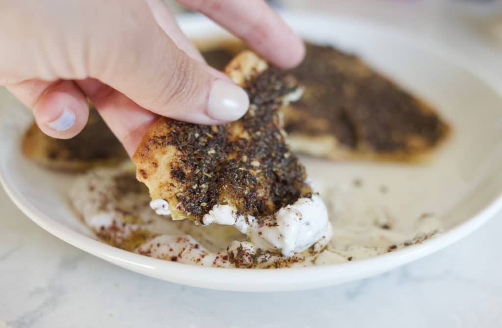 za'atar manakish, zaatar manakish, za'atar manakeesh, za'atar manakish, how to make za'atar, how to make zatar, easy zatar manakish, easy za'atar manakish, how to make manakish, how to make manakeesh, manakish recipe, zatar recipe, zatar, za'atar recipe, manakeesh recipe